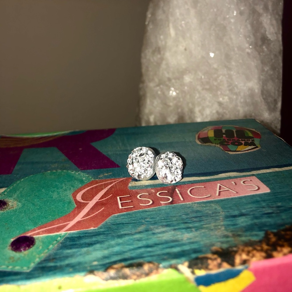 Silver Drusy Stud Earrings!